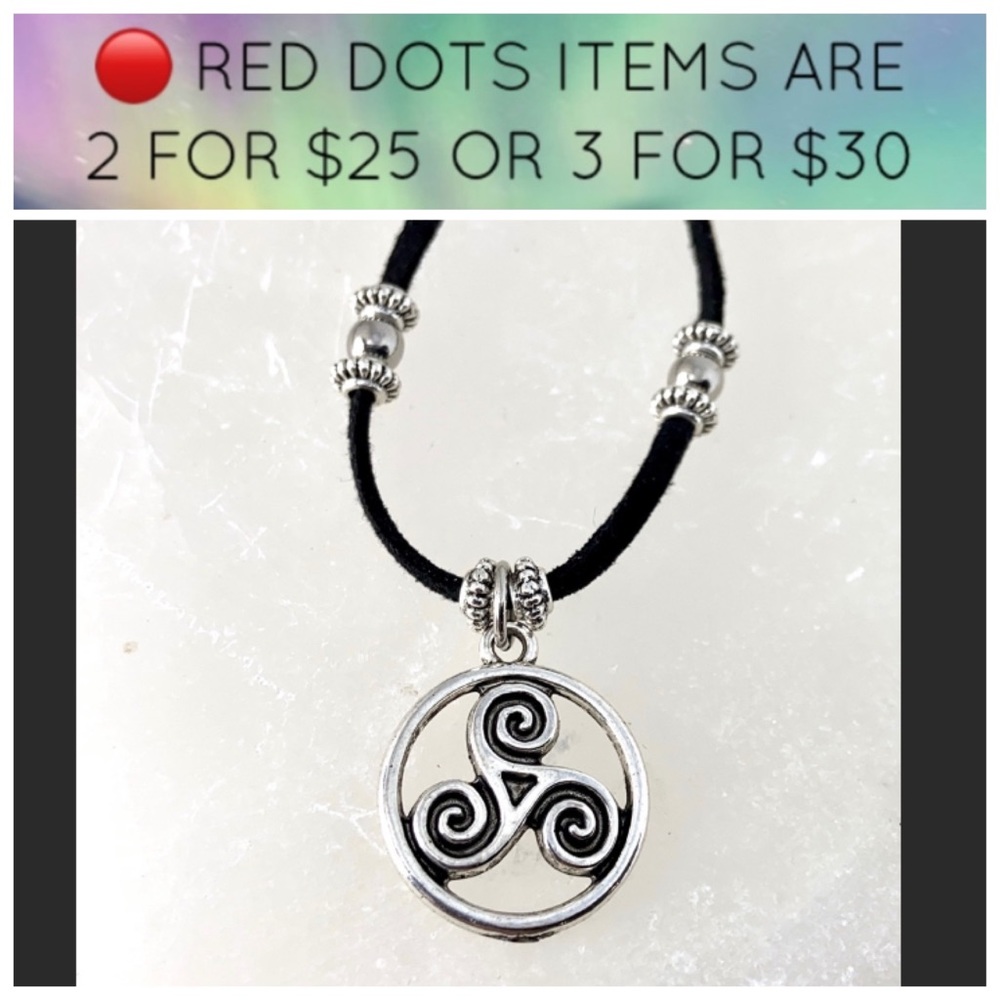 🔴Celtic knot triquetra adjustable suede necklace